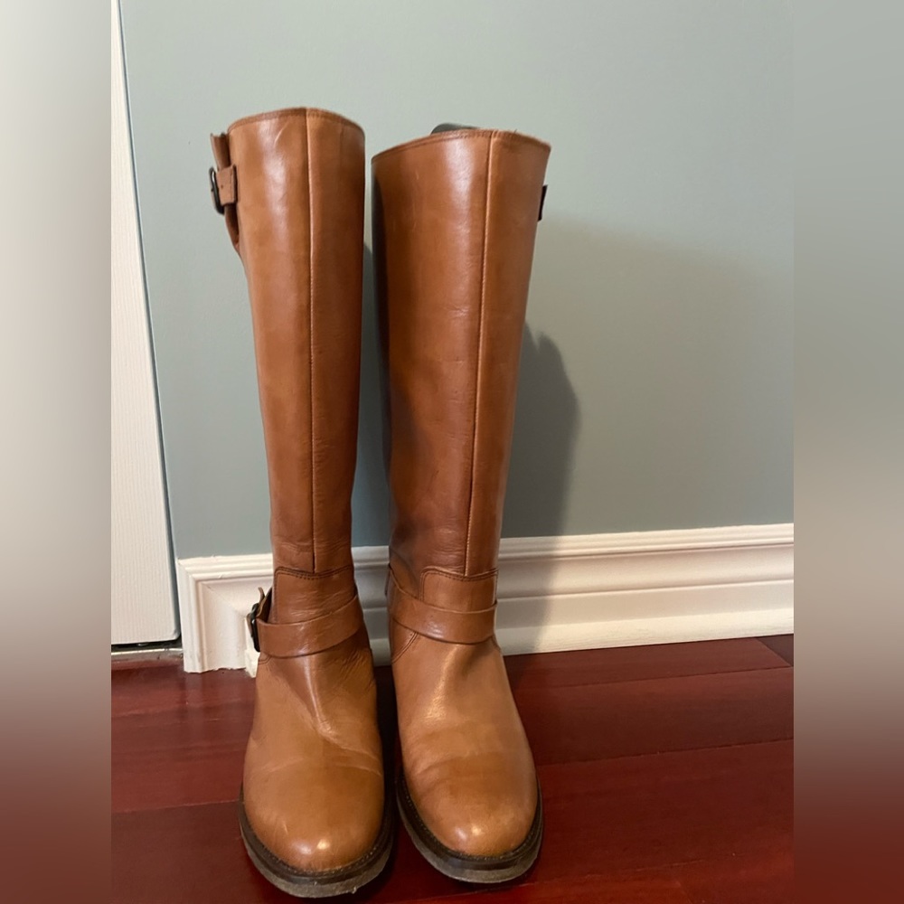 EUC- Gorgeous genuine leather riding boots